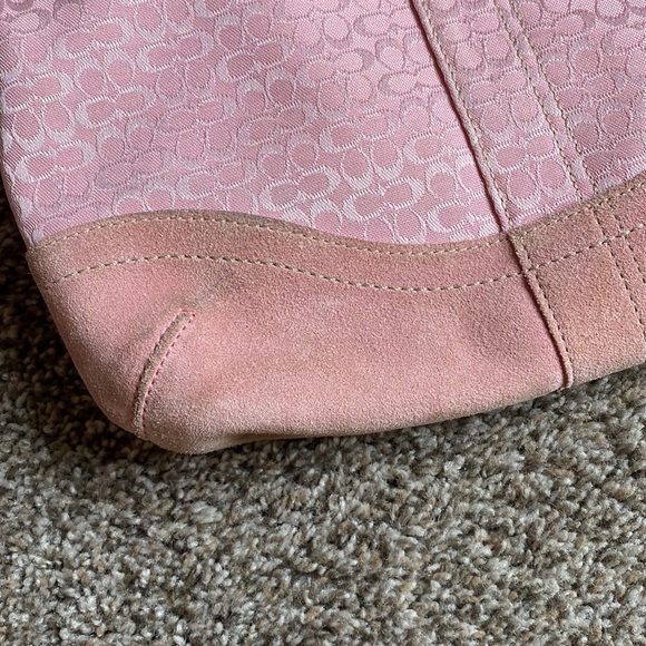 Beautiful pink Coach purse - Picture 3 of 5